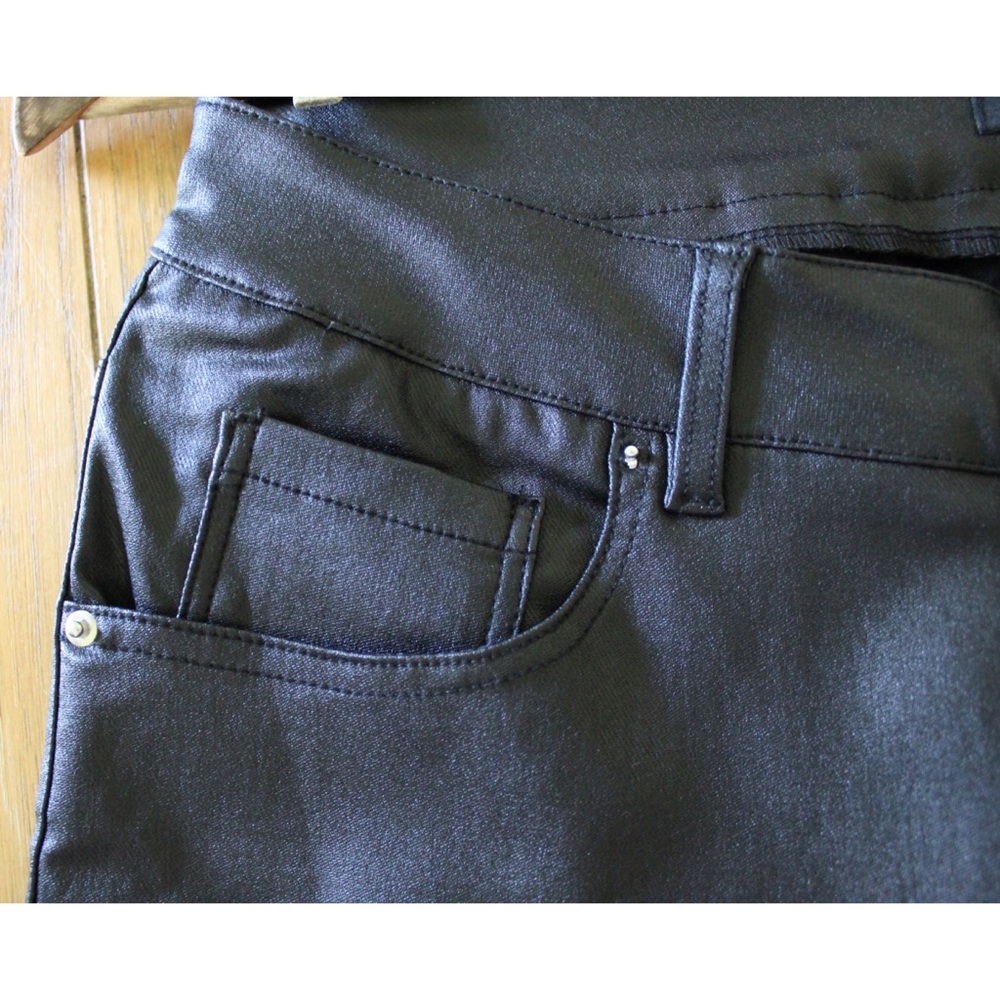 Flamingals NWT Faux Leather Flare Pants For Curvy Women Medium Brand New Black - Picture 12 of 12